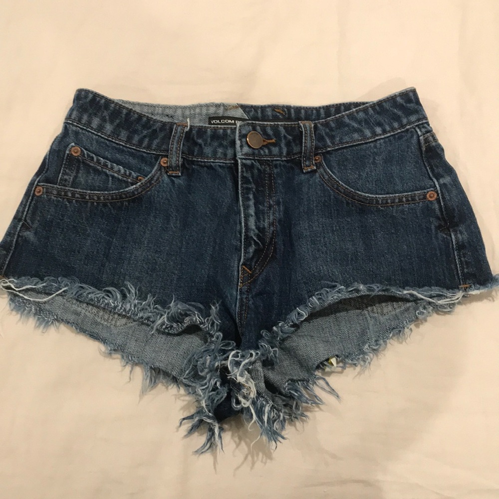 Volcom shorts